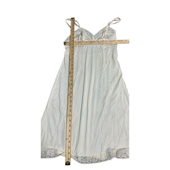 VINTAGE VANITY FAIR IVORY SIZE 34 FULL SLIP STYLE 10-103  (approximately 25” len - Picture 8 of 8